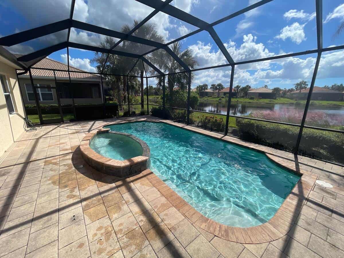 Custom pool and spa in Venice, FL